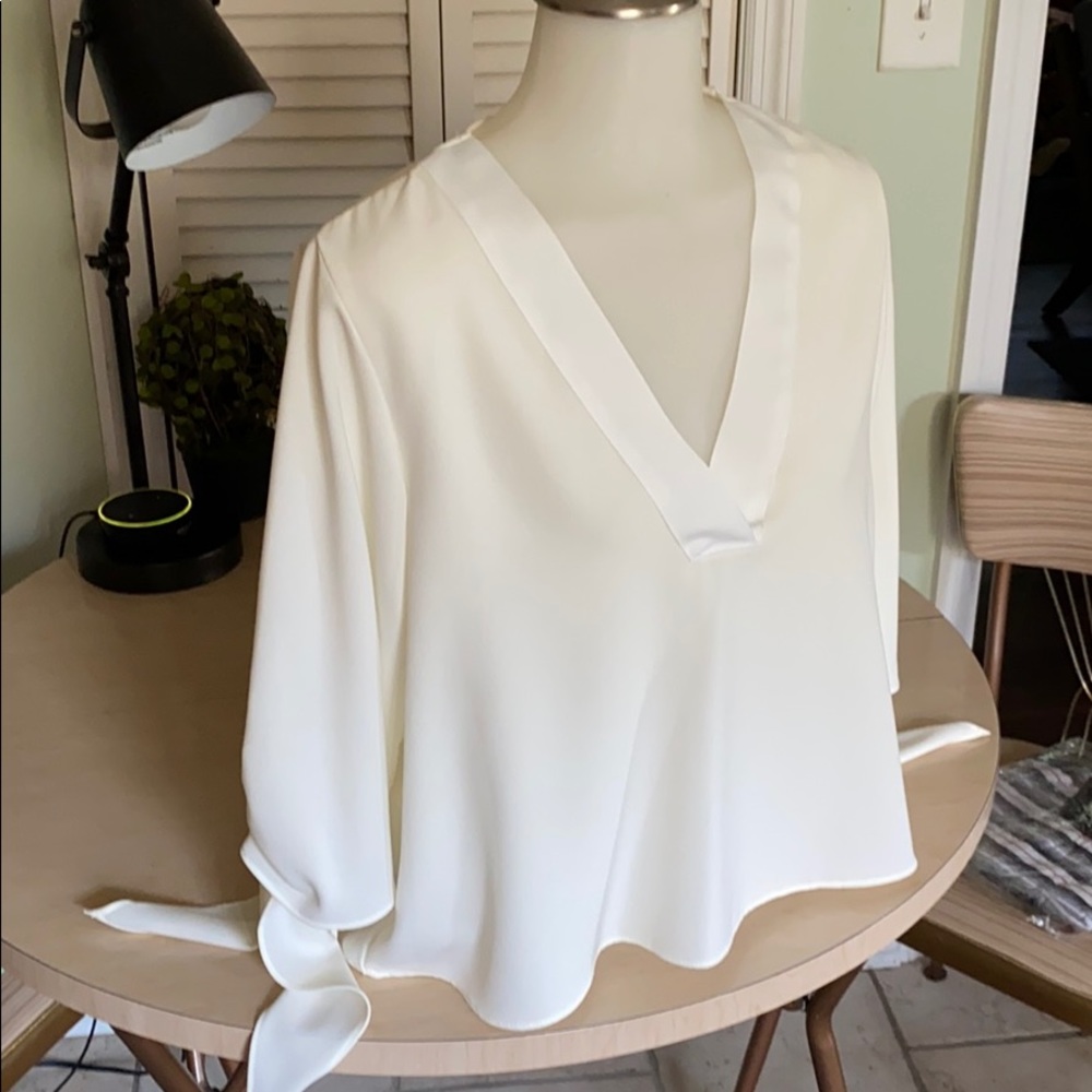 Zara basic V-neck off white blouse